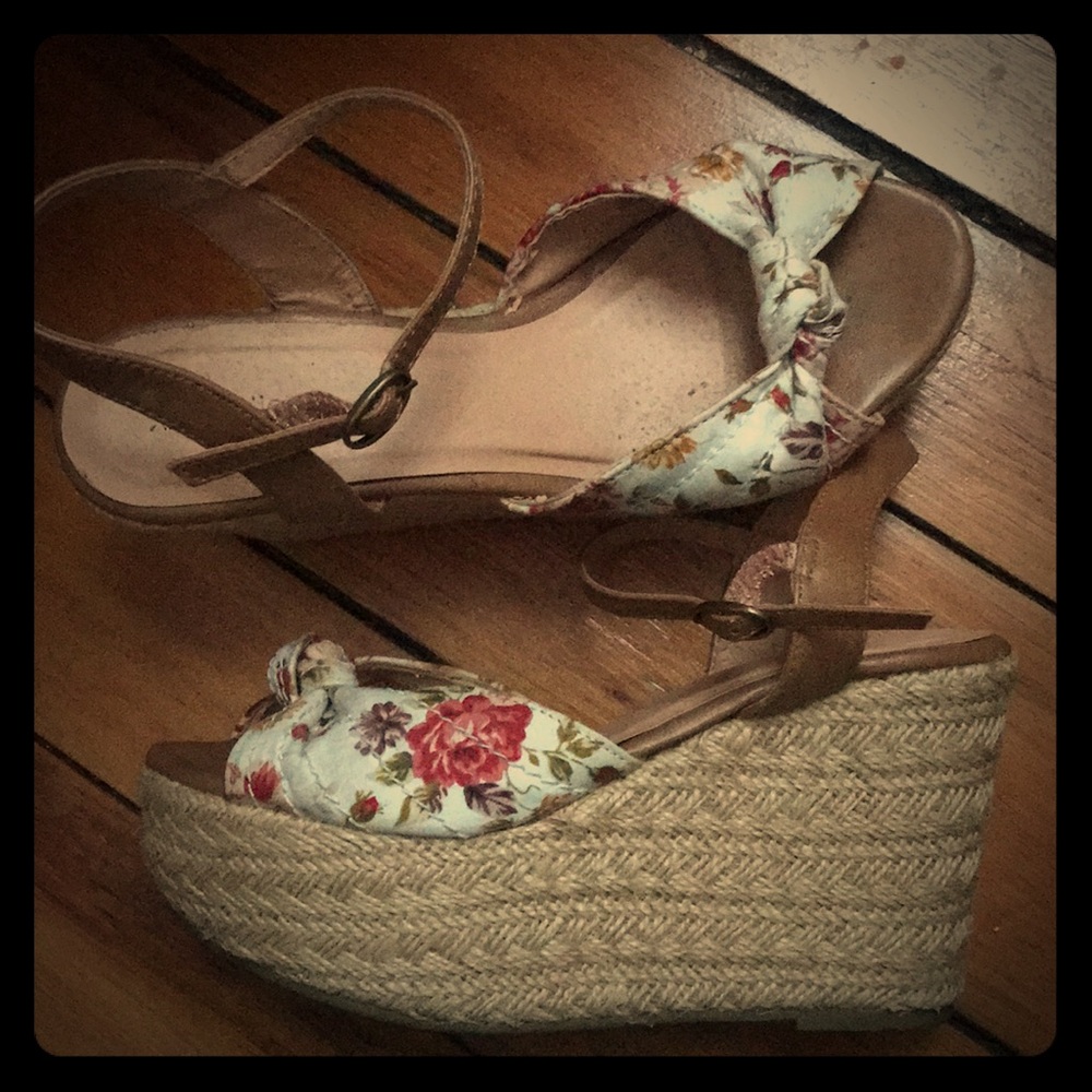 Open toe wedges